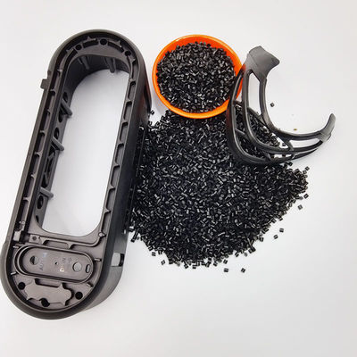 TPU GRS Materiały poddane recyklingowi Polyuretanu Czarne Pellety Termo Plastikowe