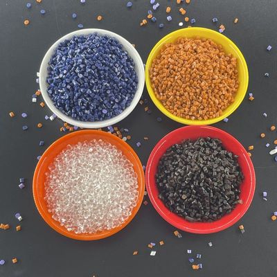 Dopasowywanie Kolorów TPU na Zamówienie do Wtryskowo Formowanych, Wydłużonych Podeszw Butów i Etui na Telefony