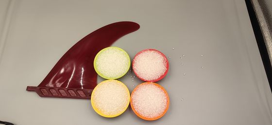 Wysoka przezroczysta twardość Tpu 64D Przejrzystość około 5-6 mm, dobry odbiór, doskonała twardość