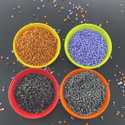 Cena produkcyjna Dopasowanie koloru Materiał TPU o wysokiej odporności na rozdarcie i wzmocnionej wytrzymałości, odpowiedni do zastosowań w formowaniu wtryskowym