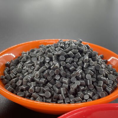 Granulki poliuretanowe z pianki TPU mogą być modyfikowane i dostosowywane