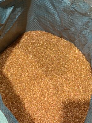 TPU z pomarańczowym kolorem, stabilny w kolorze, przyjazny procesom termoplastyczny poliuretany do sprzętu sportowego, etui telefonicznych